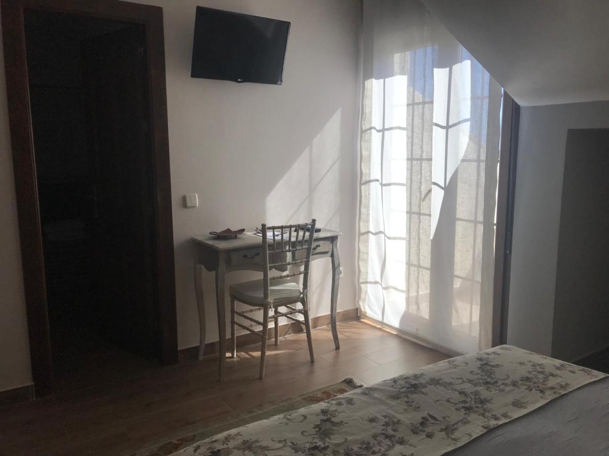 Albus Albi Guest House Colmenar del Arroyo Exterior foto