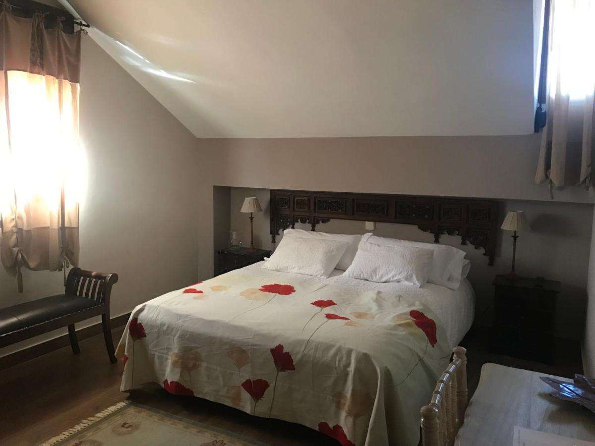 Albus Albi Guest House Colmenar del Arroyo Exterior foto