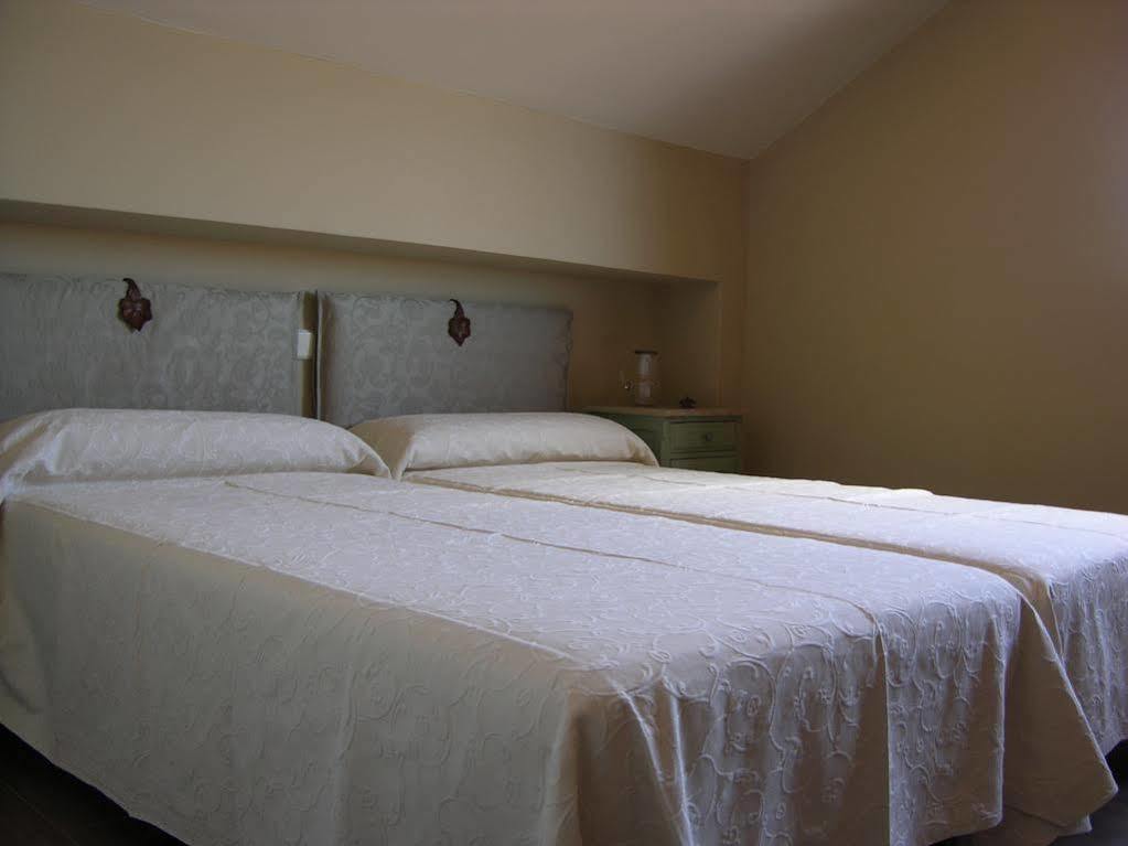 Albus Albi Guest House Colmenar del Arroyo Exterior foto
